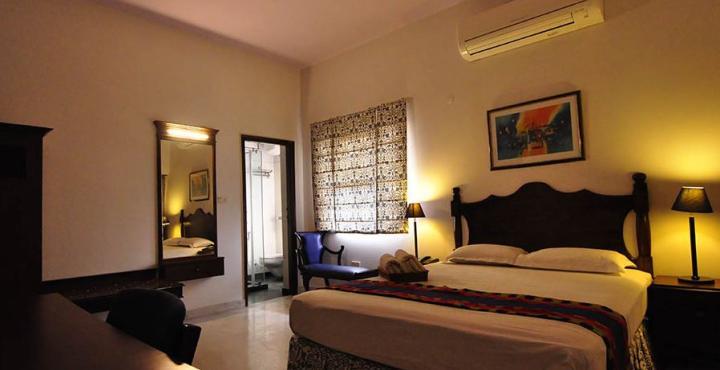 Kailrugji - A City Center Hotel Jaipur Bagian luar foto