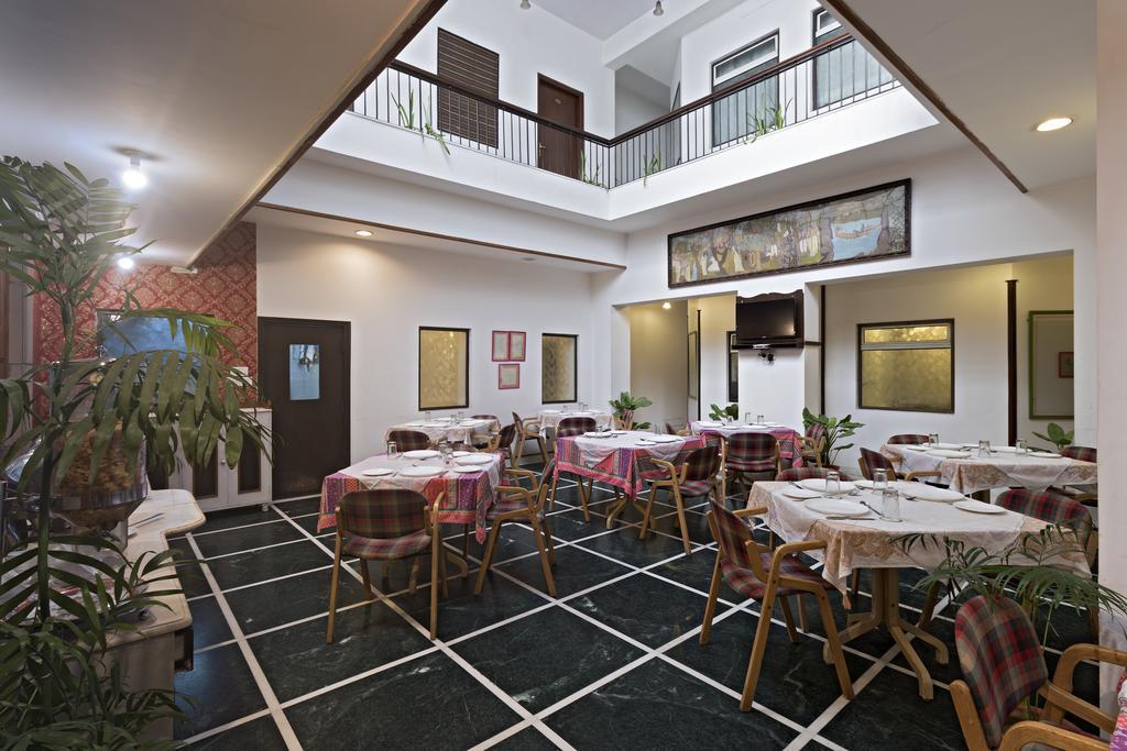 Kailrugji - A City Center Hotel Jaipur Bagian luar foto