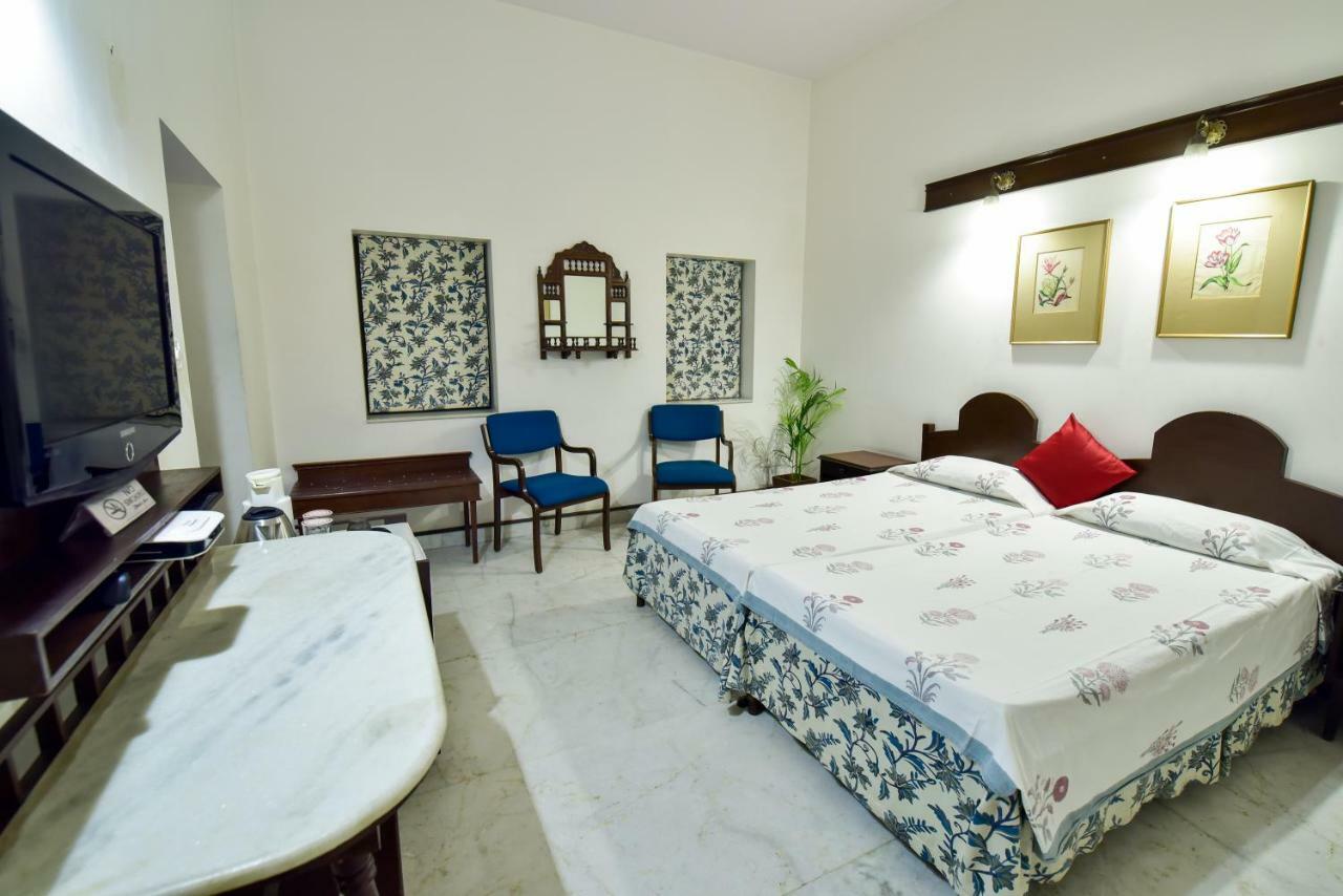 Kailrugji - A City Center Hotel Jaipur Bagian luar foto